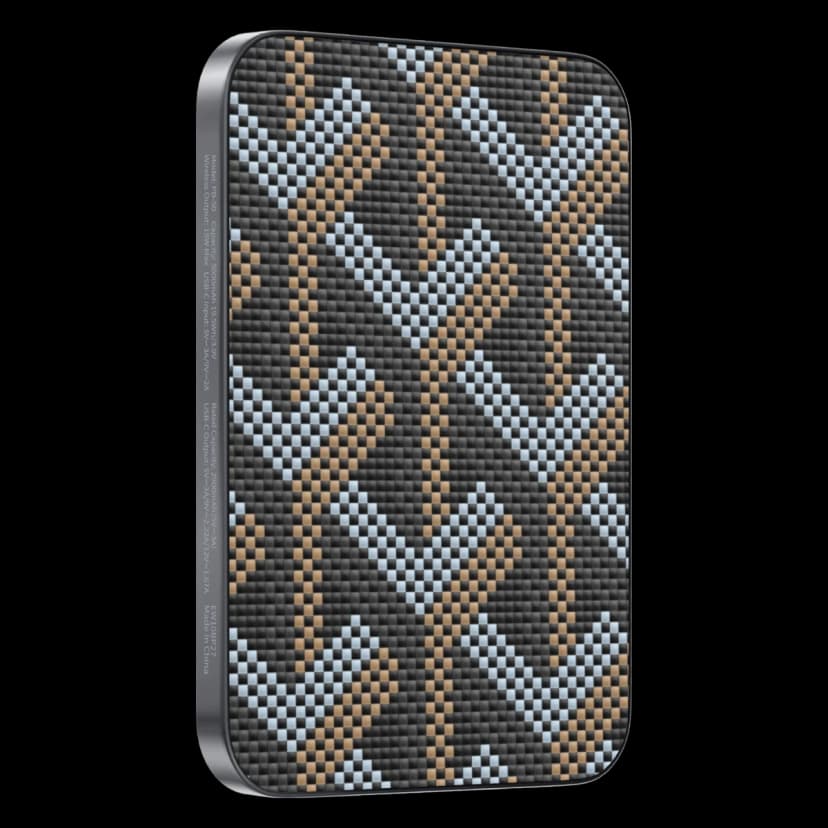Keephone PB50 Brendy Kevlar 5.000 mAh 20W Type-C ve 15W Kablosuz Şarj Destekli Magsafe Powerbank - Gümüş